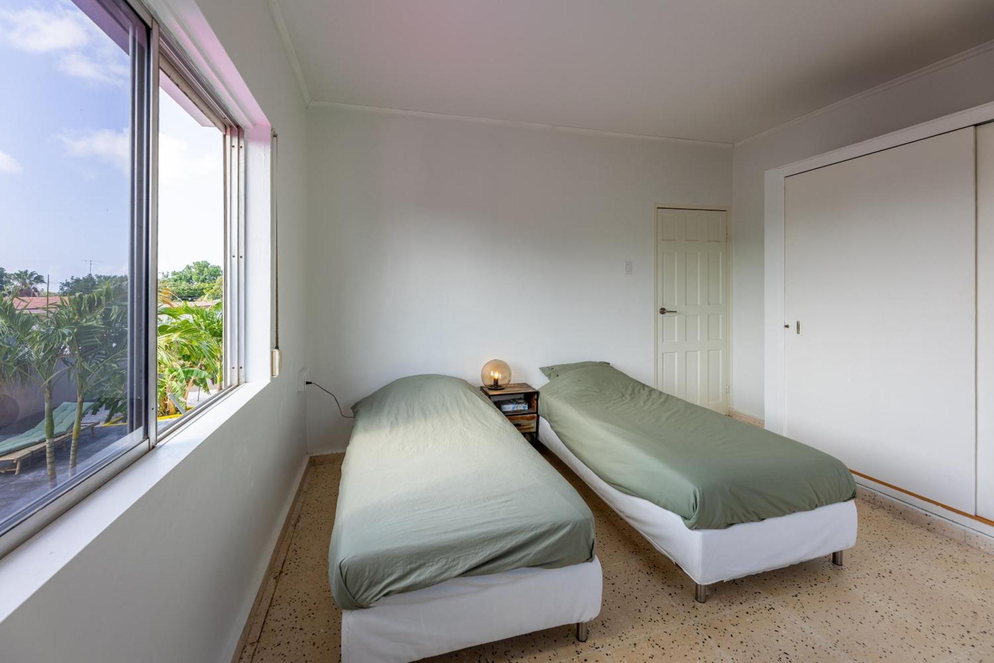 Вилла Familiewoning Met Prive Zwembad Виллемстад Экстерьер фото